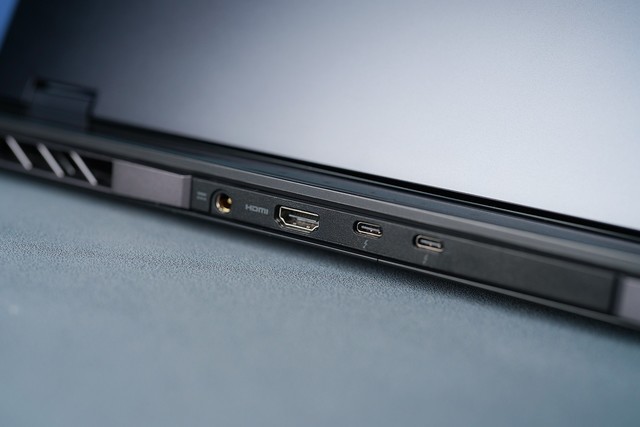 上手体验2024款掠夺者战斧18:14代i9+RTX 4090的顶级游戏神器