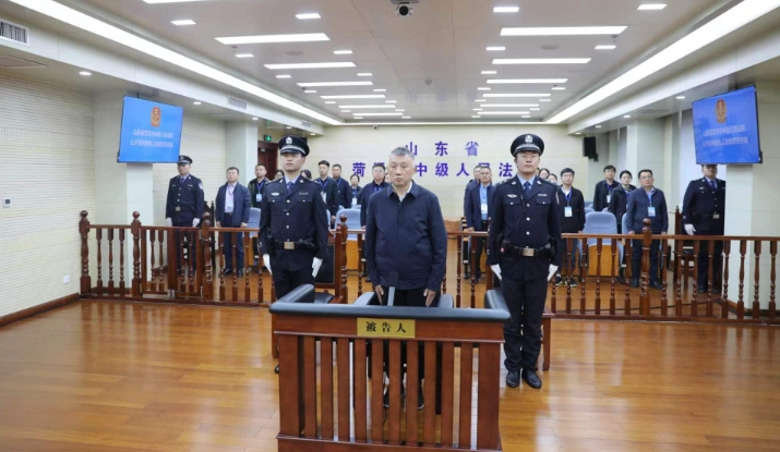 退休近5年主动投案的“老虎”张晓霈获刑，曾出镜忏悔