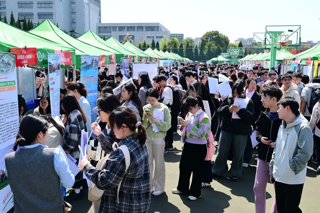 2万元进大厂实习，这届大学生太难了
