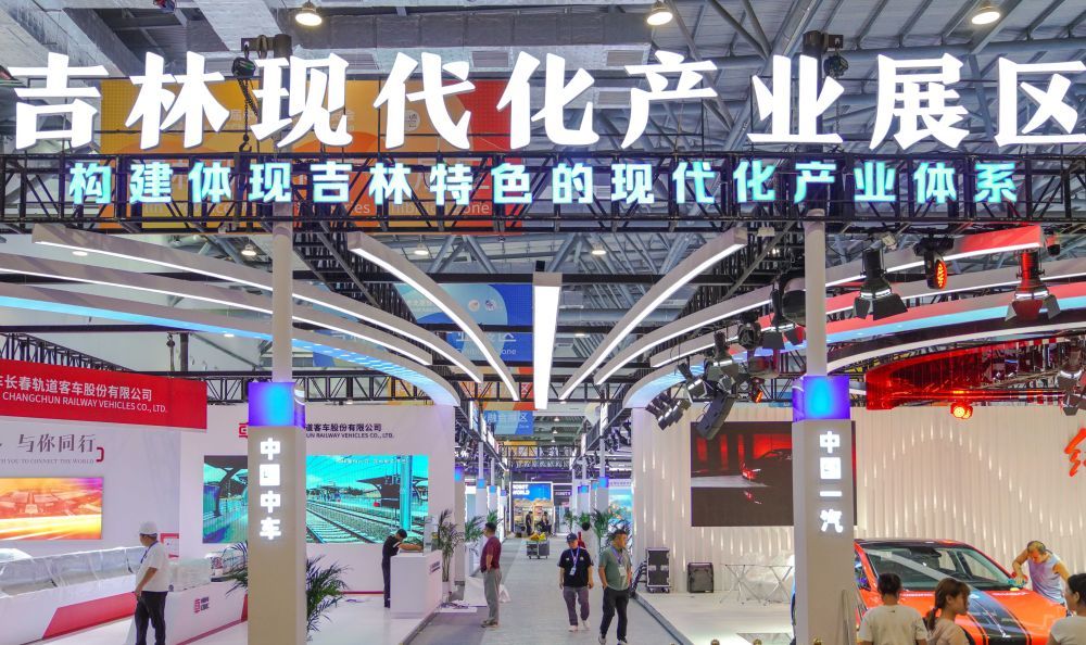 这是2025年8月26日拍摄的第十五届中国—东北亚博览会吉林现代化产业展区。新华社记者 许畅 摄