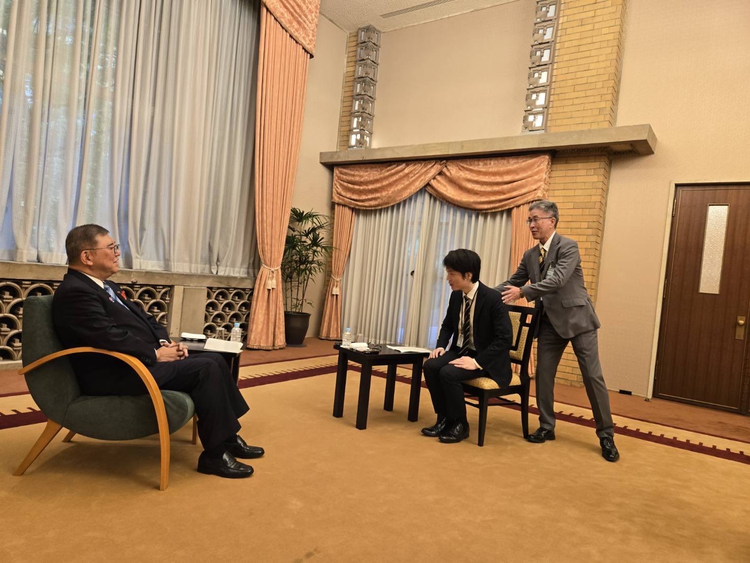 石破茂接受《日本海新闻》专访 石破茂X账号