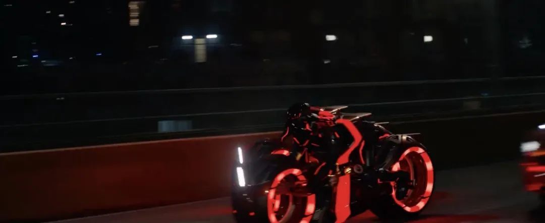 iPhone 在美价格最高或涨至 1.6 万元/雷军谈小米 15 周年:这只是开始/天津社保卡支持坐高铁