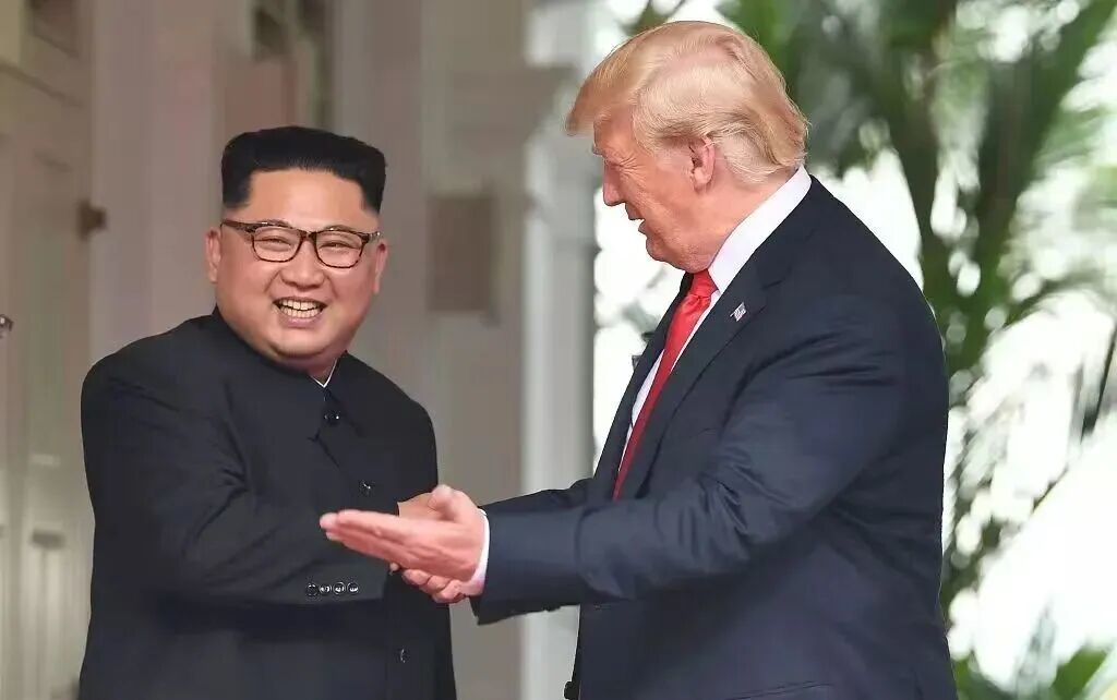 2018年6月12日,金正恩与特朗普在新加坡嘉佩乐酒店举行首次会晤。