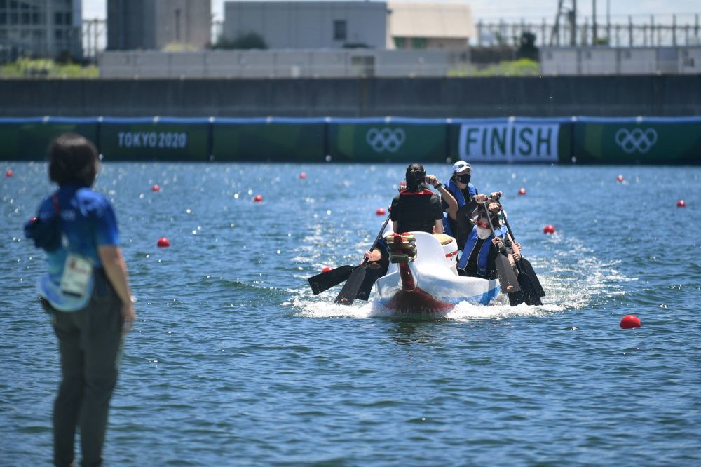 ↑这是2021年8月5日在东京奥运会上拍摄的作为展示项目的赛龙舟。