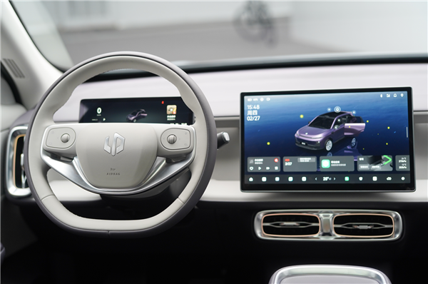 15万级首搭激光雷达城区智驾!零跑B10内饰首秀:能提前锁定爆款吗