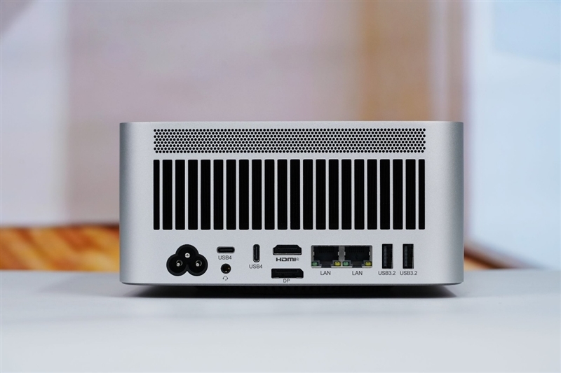 生产力性能远超i9-14900HX!零刻GTR9 Pro迷你AI工作站评测:235B超大模型也能运行