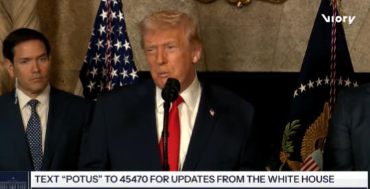 特朗普22日在海湖庄园回答记者提问 视频截图