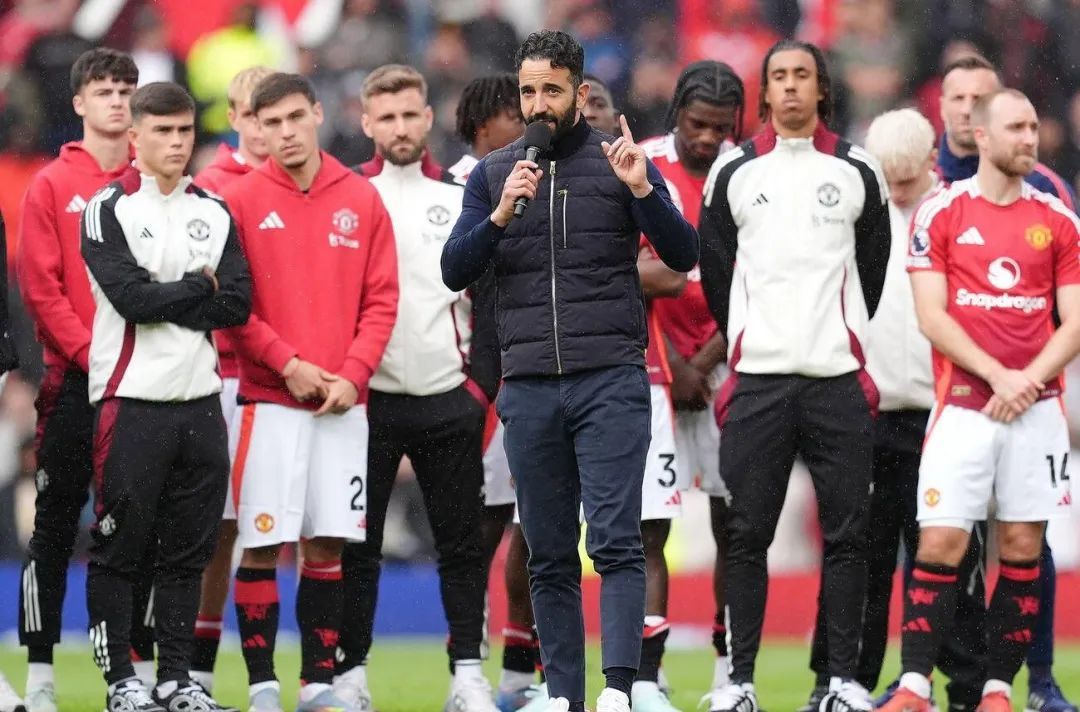 英超大结局:利物浦冠军!萨拉赫昙花四现,曼联创队史最差