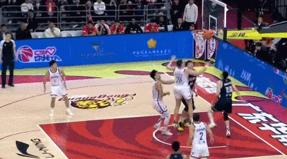 新归化启动!中国男篮也有自己的詹姆斯,这球风太残暴了,不输字母哥