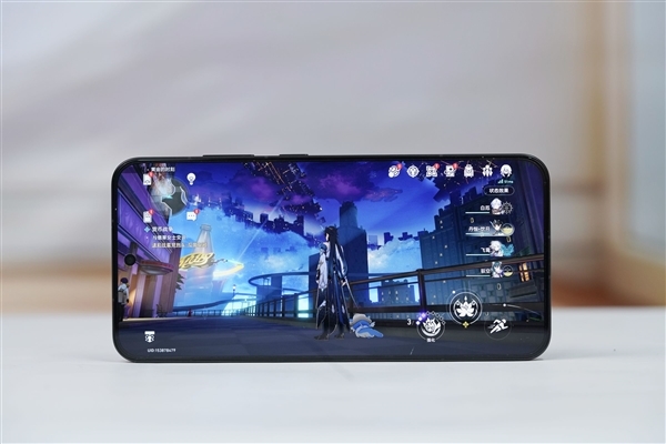 10000mAh巨无霸电池仅2599元起!荣耀WIN RT图赏