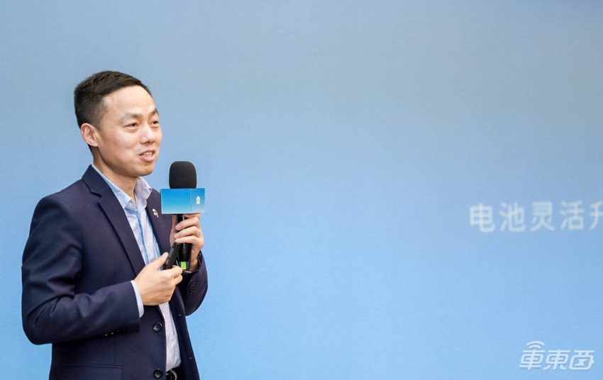 大模型上车激变!车企AI军备竞赛开启,端侧成为新风向