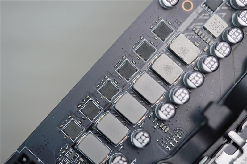 微星 MAG B850M MORTAR WIFI迫击炮主板评测:BIOS三大优化、教科书式的硬软结合