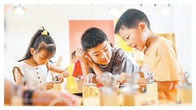 护健康成长 过安心假期(深聚焦)