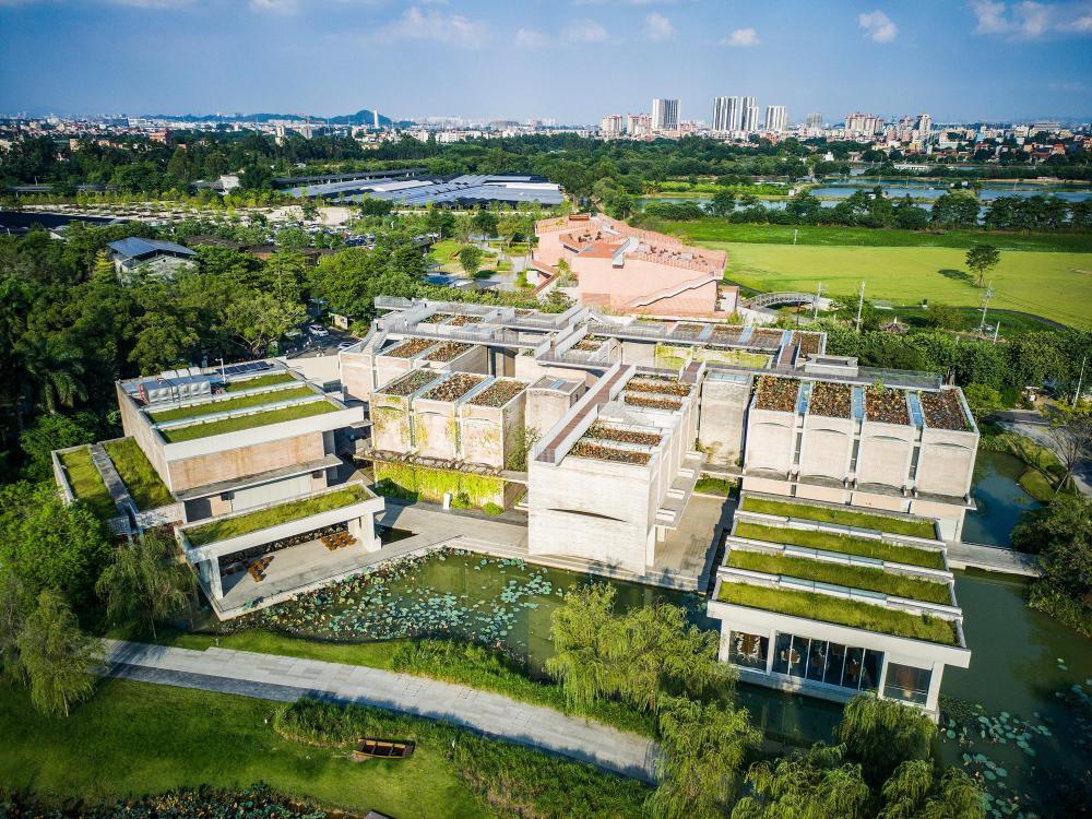 这是9月13日拍摄的塱头村春阳台艺文中心(无人机照片)。