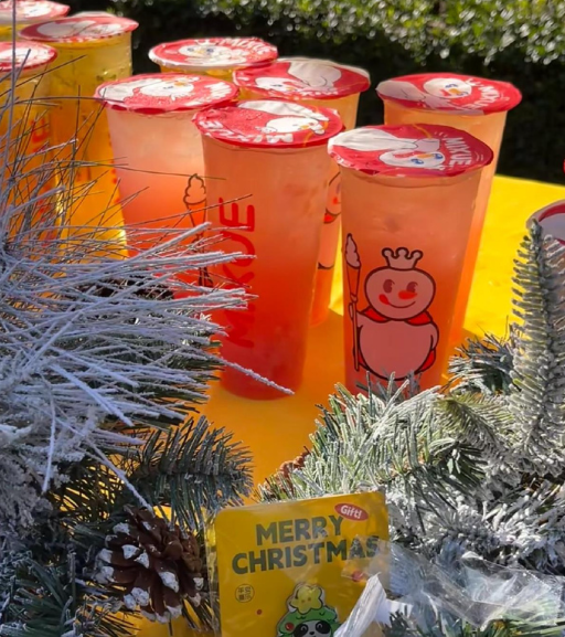 蜜雪冰城登陆美国好莱坞！定价2-5美元 首店日销800杯