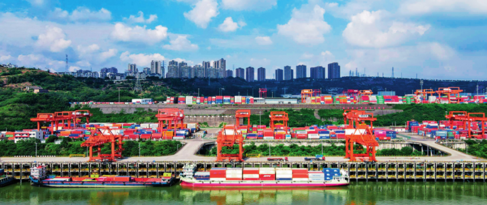 重庆两江新区果园港（2025 年5 月 21 日摄）新华社发（谢力摄）