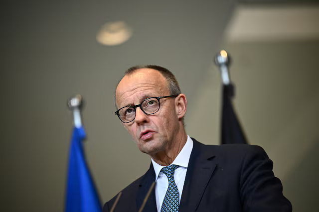 当地时间27日，默茨在柏林总理府与爱沙尼亚总理克里斯滕&middot;米哈尔共同举行新闻发布会 图源：外媒