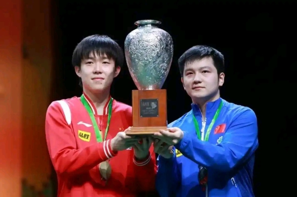 王楚钦夺冠后,樊振东即将王者归来!国乒还需要他吗?王励勤疑似回应