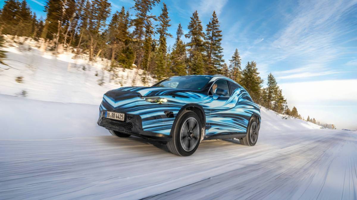 奔驰 GLC 纯电版曝光,拥有了更时尚的造型、空气悬挂以及后轮转向