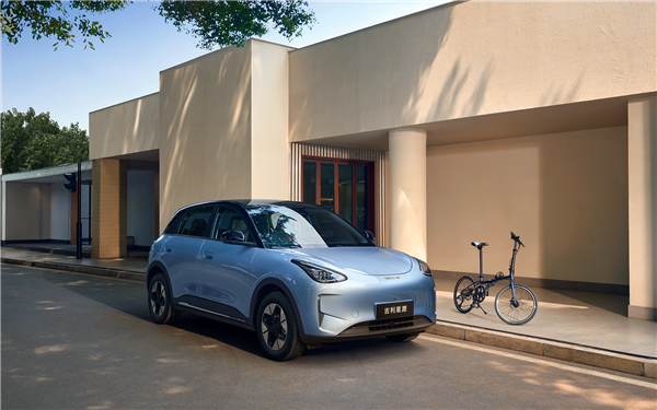 单月狂卖超3万辆 吉利星愿全新配色车型上市:限时6.88万起