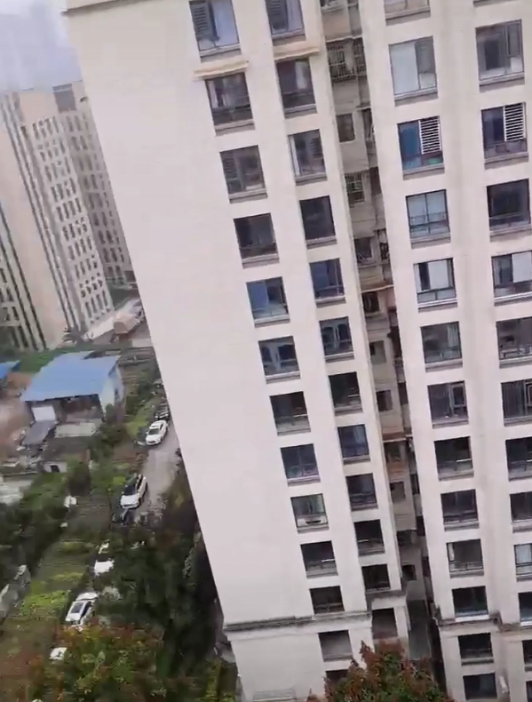 (圖為網(wǎng)友發(fā)布的視頻截圖)