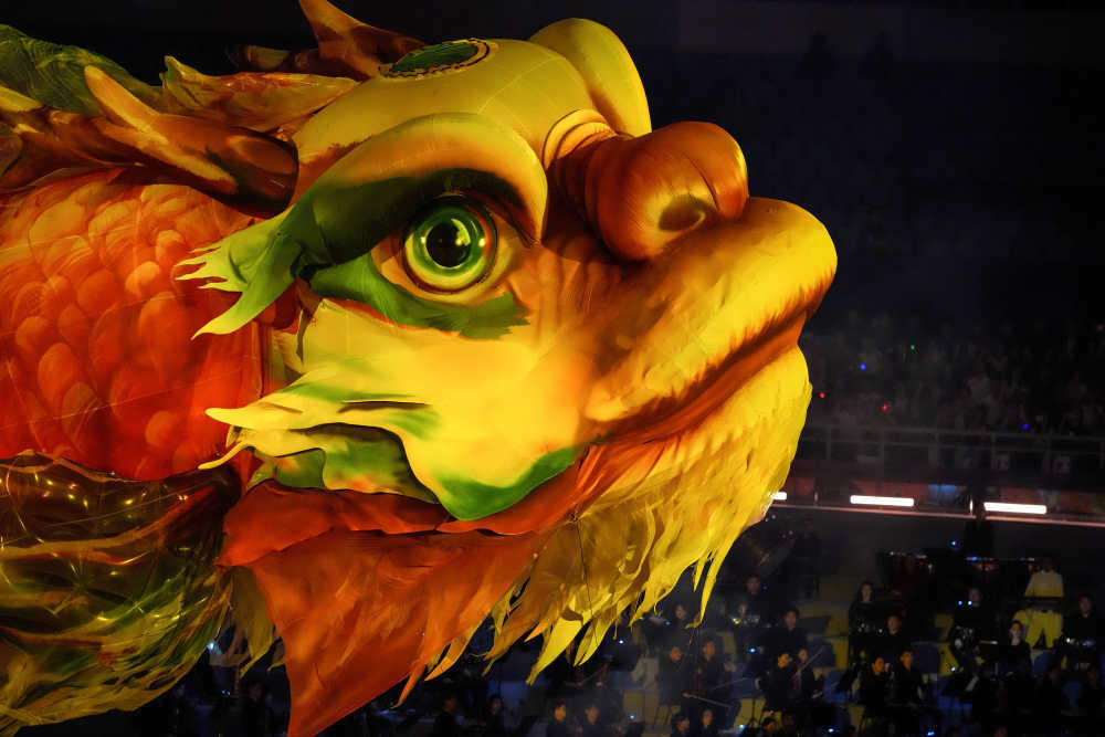 这是11月9日拍摄的第十五届全国运动会开幕式现场表演上的鳌鱼。 新华社记者 赖向东 摄