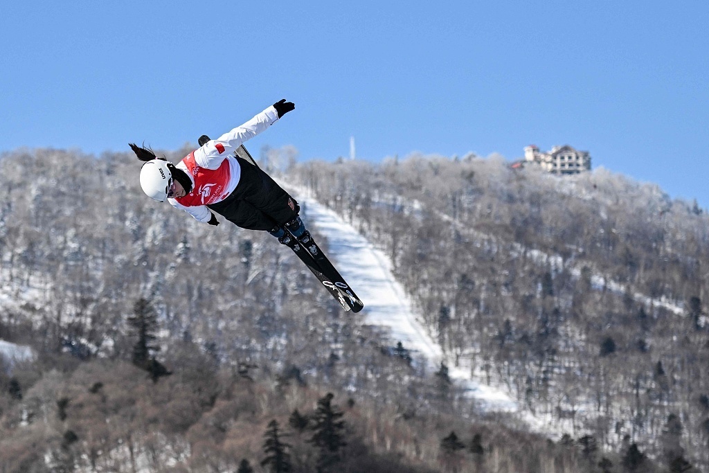 △2025年2月9日，哈尔滨亚冬会自由式滑雪女子空中技巧决赛在亚布力滑雪场举行，首次亮相亚冬赛场的安徽选手陈梅婷获得第四名。
