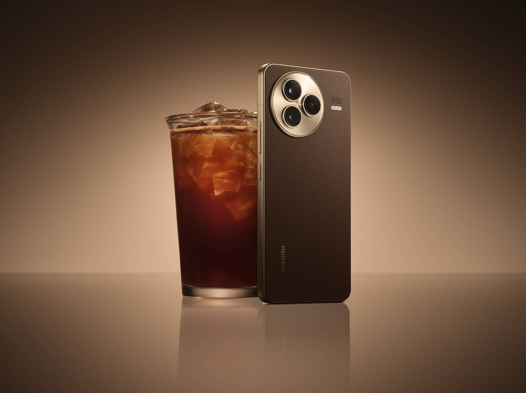 OPPO 盯紧 iPhone,小米盯紧 OPhone|小米 Civi 5 Pro 上手