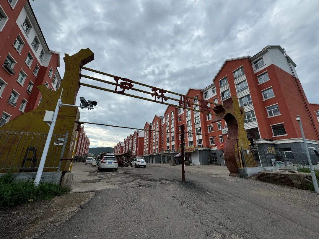 图|案发第一现场伊林小区东门