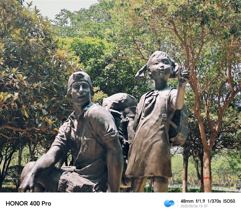 鱼与熊掌全都要!荣耀400 Pro评测:7.8mm机身塞进旗舰性能和影像