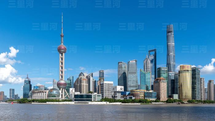 资料图为上海外滩。