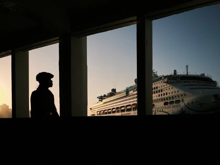 中画幅的街头革命:富士GFX100RF香港漫游