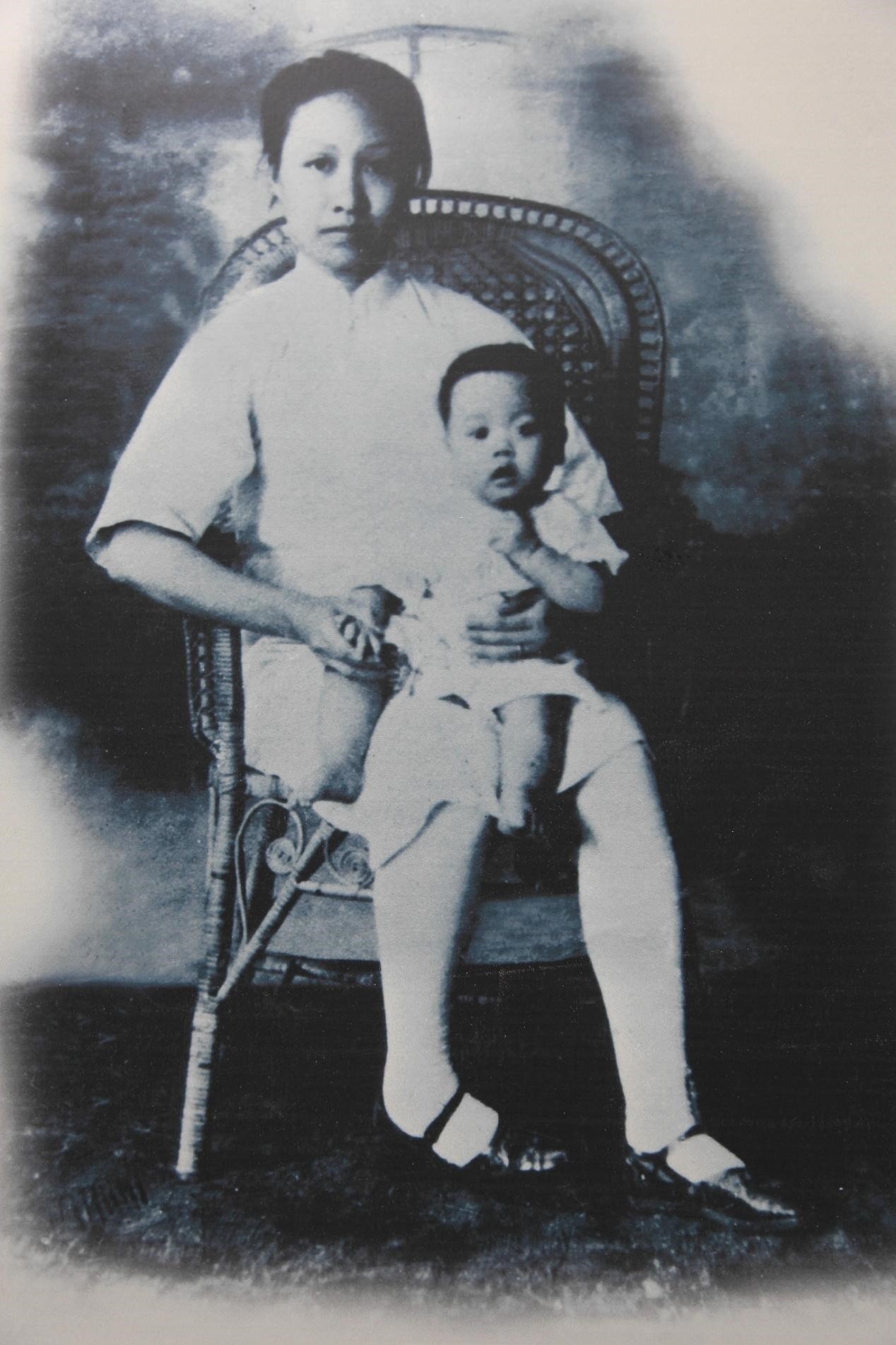 （赵一曼和宁儿）