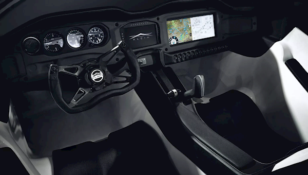 国外一公司推出飞行汽车:车长5.8米可停车位 汽油驱动续航1000公里