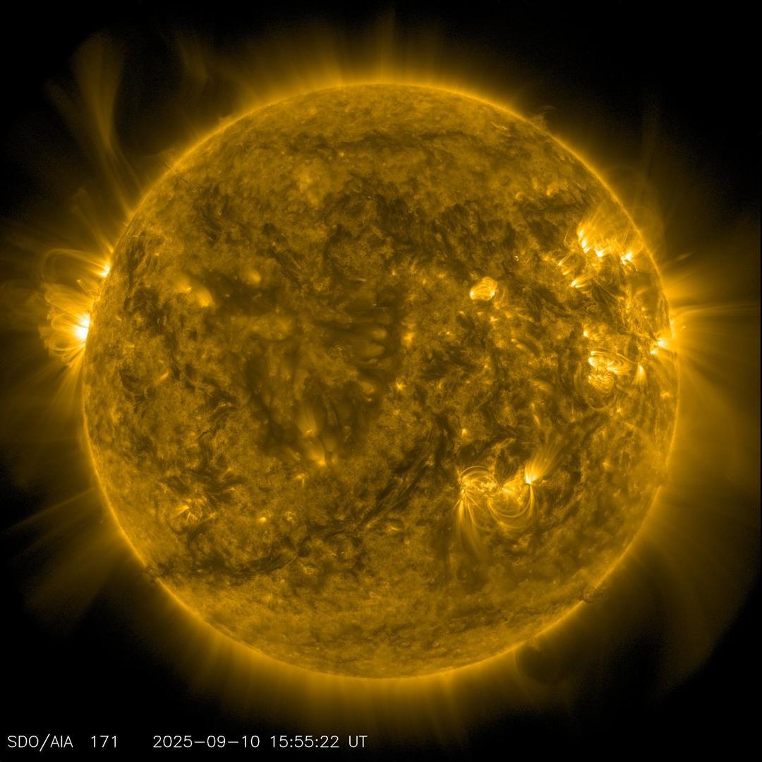 ▲NASA太阳动力学天文台拍摄的太阳影像