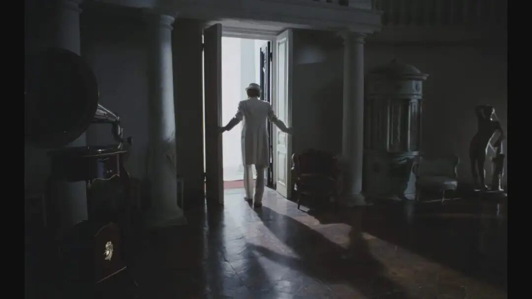 《我亲昵而温柔的野兽》