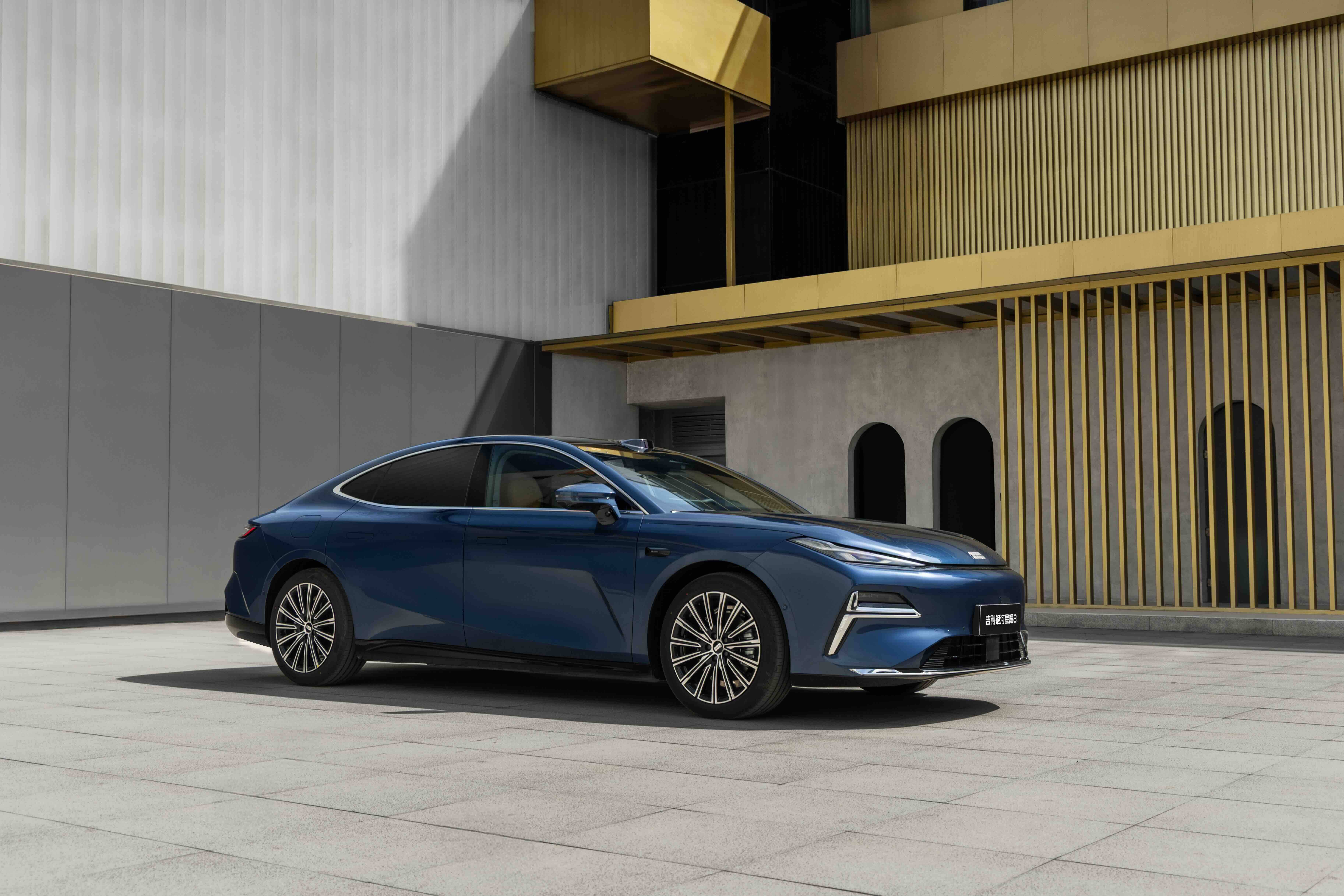 比汉 DM-i 便宜 5 万!吉利银河星耀 8 上市,11.58 万元起