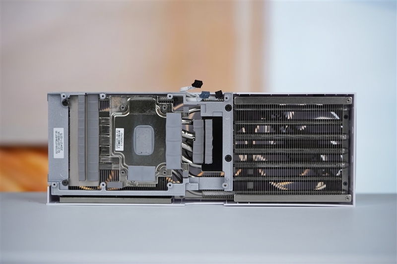 影驰GeForce RTX 5080圣刃OC显卡评测:小尺寸高性能 高端玩家完美之选