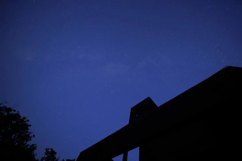 老蛙12mm F2.8评测 轻量化全幅自动对焦头的进化