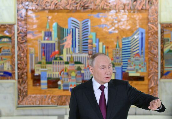 普京12月2日回答记者提问 图源:俄媒