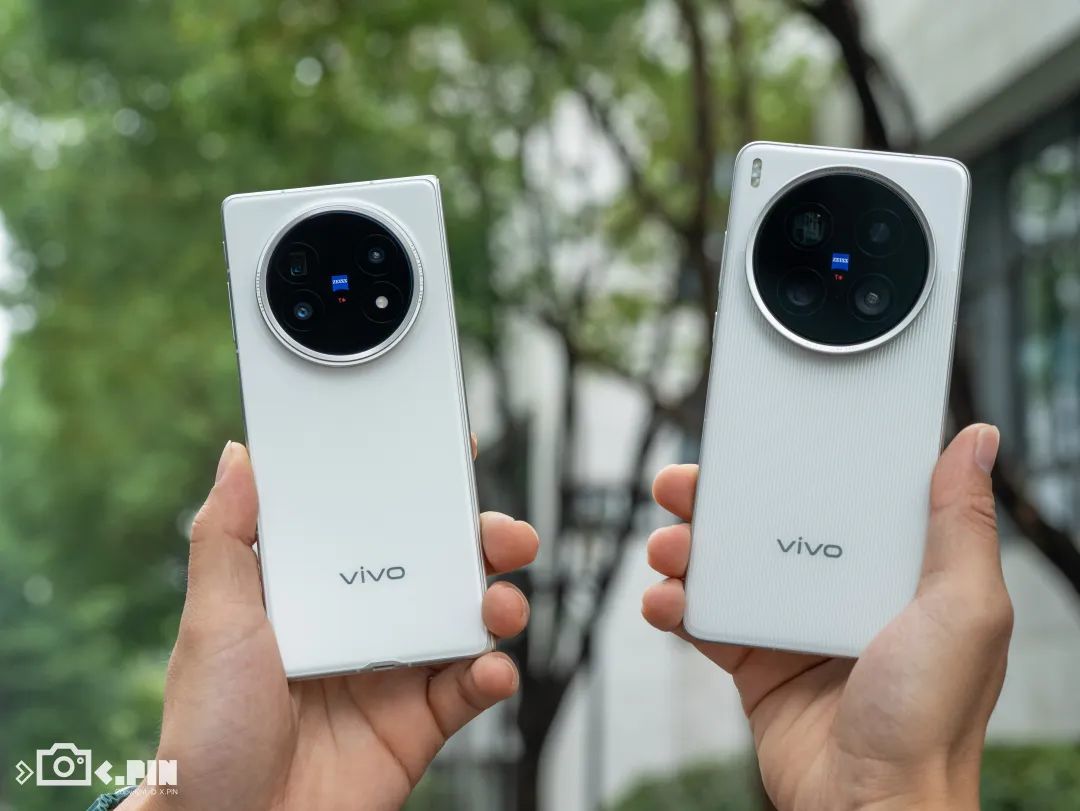 vivo刚出的这台折叠屏,我愿称它为“苹果最佳搭子”