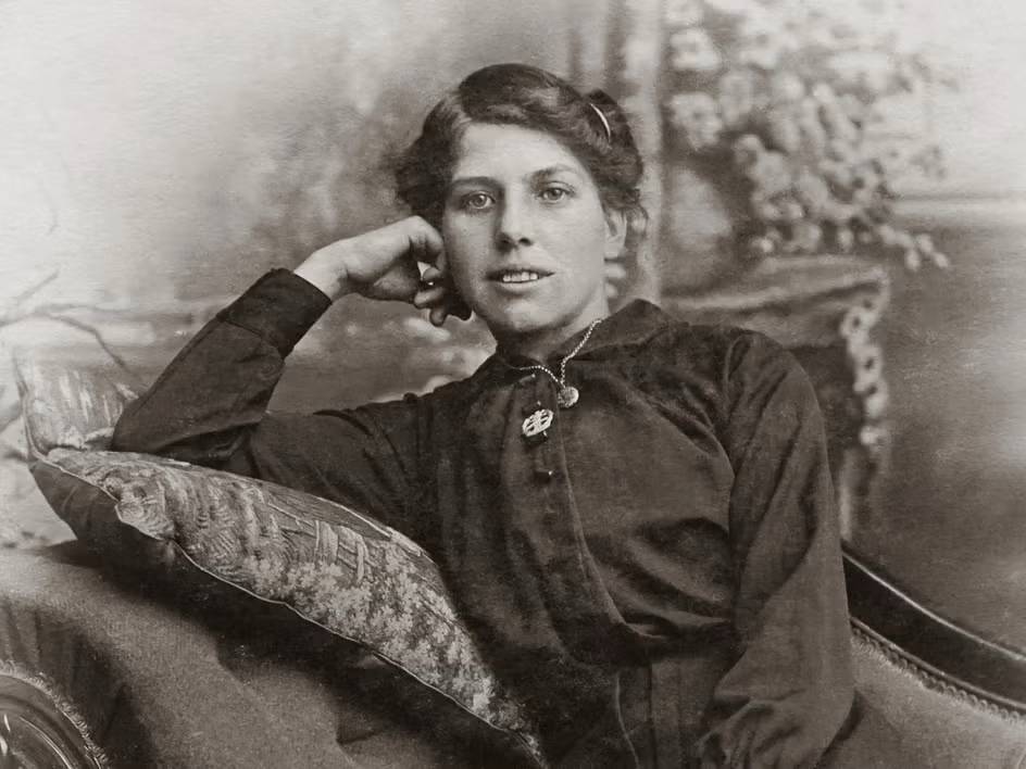 不再满足于追赶光学,OPPO 的凝光影像正在以计算重新发明光学