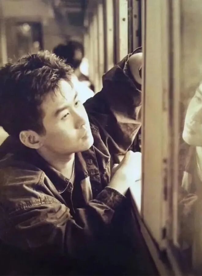 年轻时的郑智化