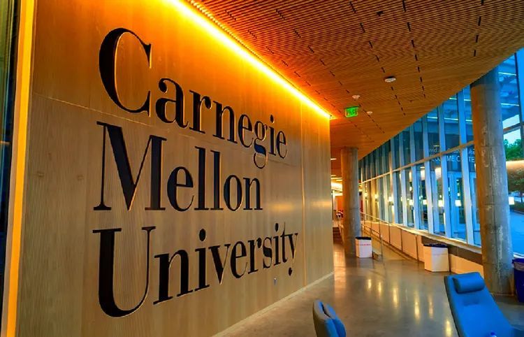 对话CMU李磊:好的AI学者绝不只搞“纯学术”,大厂AI Lab请集中资源干大事