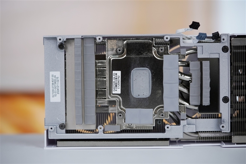 影驰GeForce RTX 5080圣刃OC显卡评测:小尺寸高性能 高端玩家完美之选