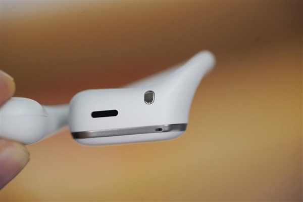 华为首款开放式耳挂耳机!FreeArc图赏