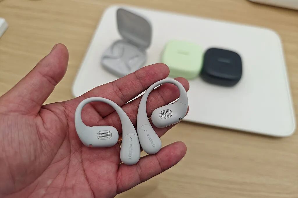 大厂最卷新品,长在丈夫们的耳朵上