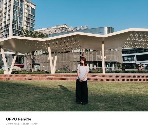 超美小OPhone新体验:OPPO Reno14满足你对小屏手机的所有期待