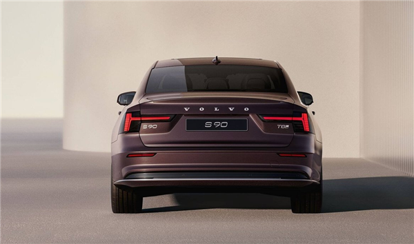 换上XC90同款格栅 新款沃尔沃S90官图发布:预计售价40万
