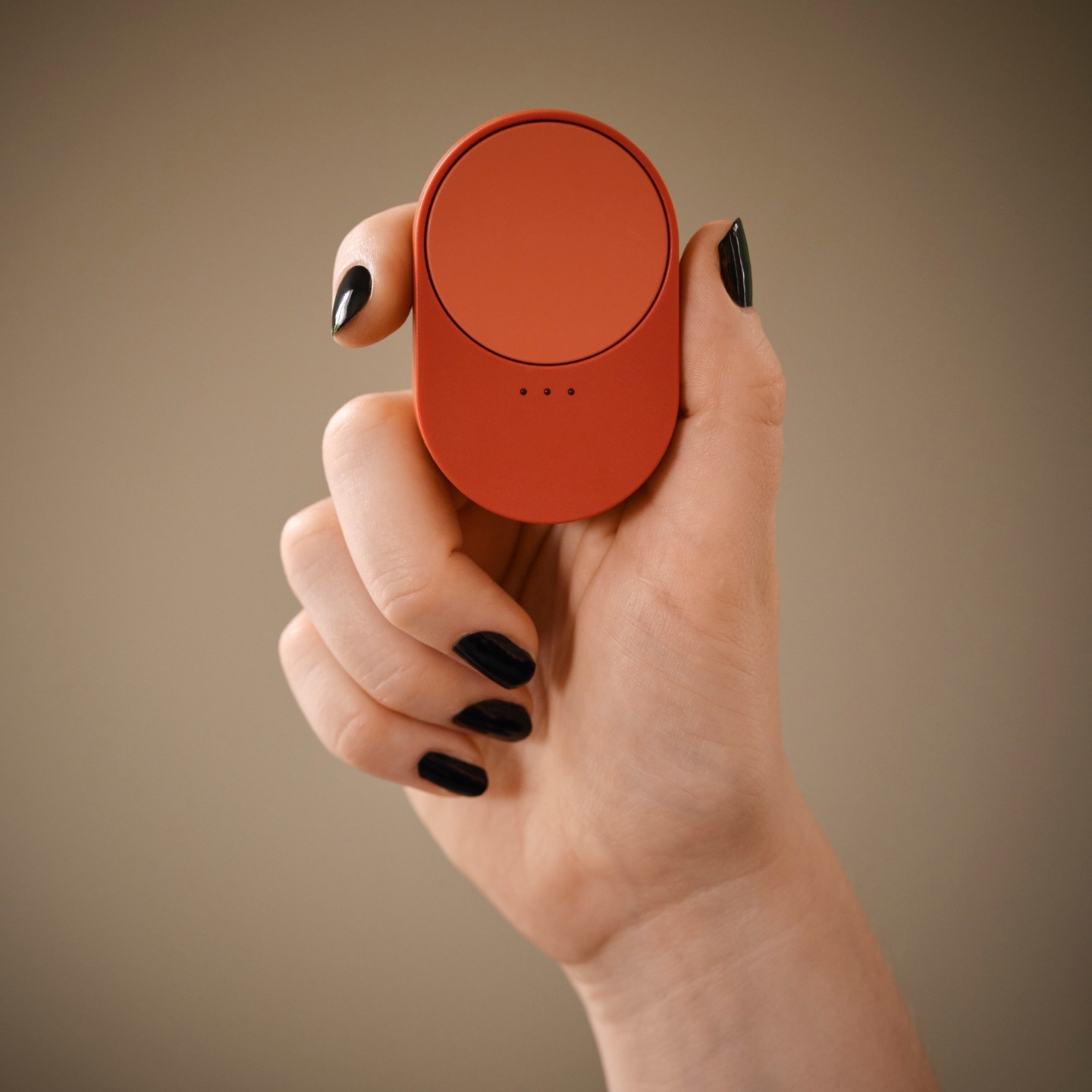 <em>And this is the scroll wheel in red. Both remotes come in beige, green, and red.</em>
